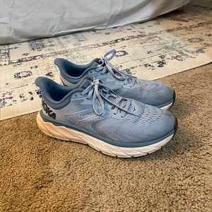 Women’s Hokas Sz. 8.5